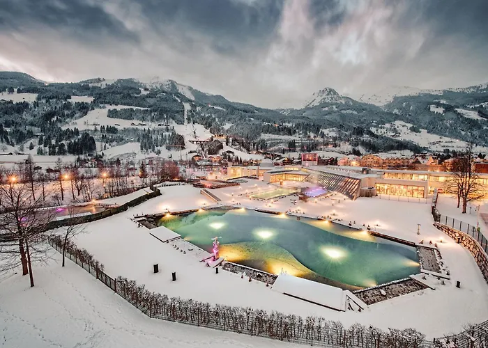 Norica - Thermenhotels Gastein Mit Dem Bademantel Direkt In Die Therme