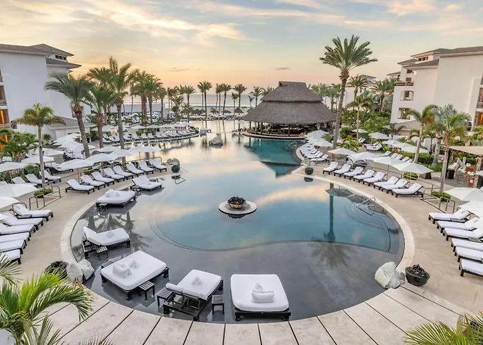 Luxury hotel only: Hilton Vacation Club Cabo Azul Los Cabos