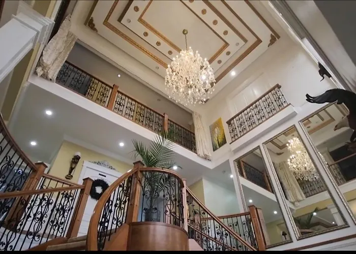 Royal Empress Hotel