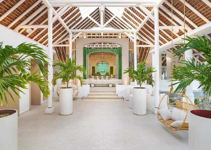 Family Hotel: Lux* Belle Mare Resort & Villas