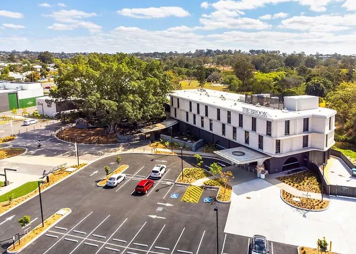 Nightelier Mitchelton The Brook