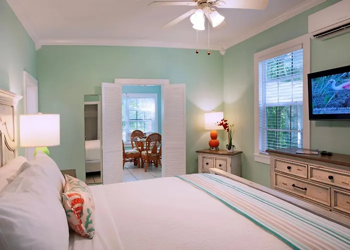 Pet Friendly hotel: Westwinds Inn