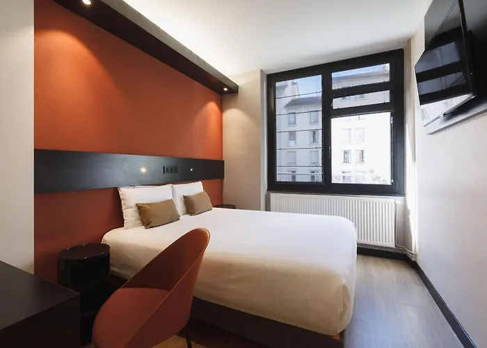 3 star hotel: Hotel De Noailles
