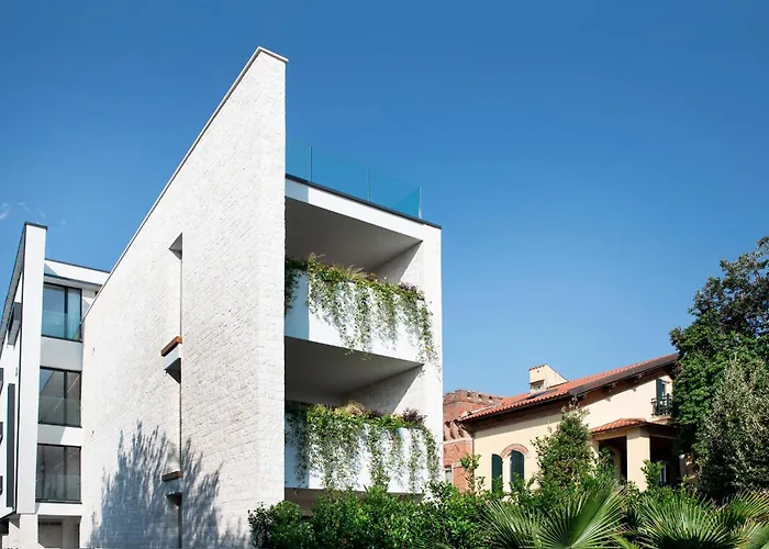 Central hotel: Hotel Byron