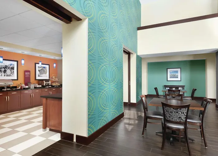 Hampton Inn & Suites Mishawaka/South Bend At Heritage Square