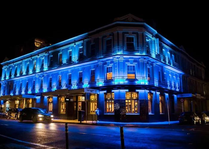 The Cambridge Hotel & Backpackers