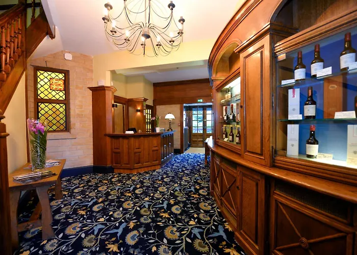 Logis Hostellerie Saint Pierre