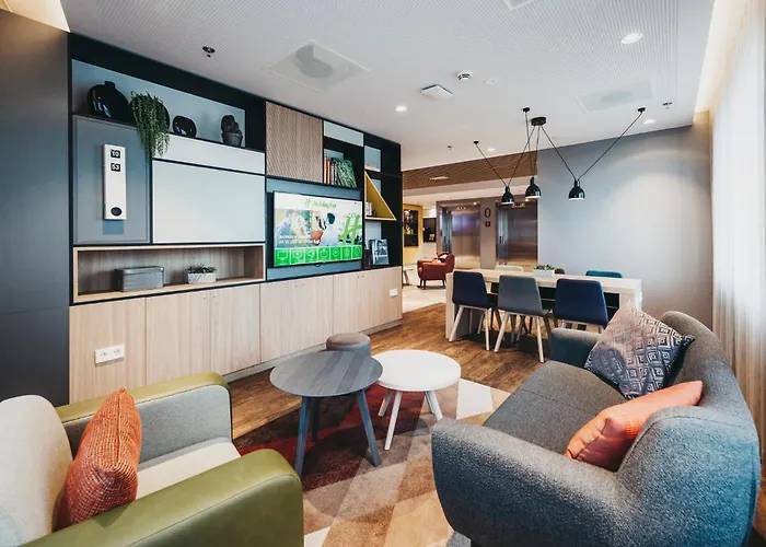 Family resorts Holiday Inn - Eindhoven Airport By Ihg