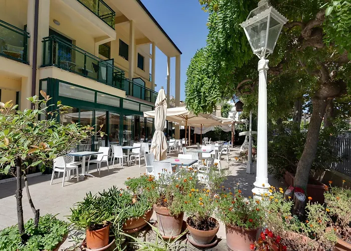 Albergo economico: Hotel Gadames - Lunch On The Beach