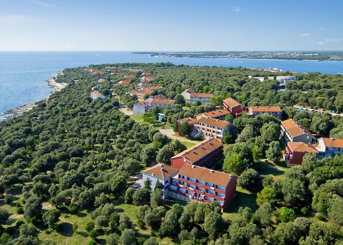 Lanterna Resort
