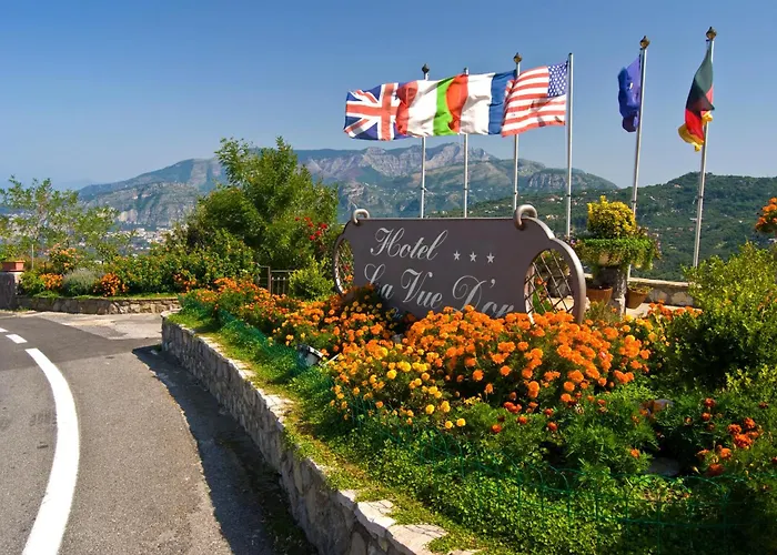 Luxury hotel only: Hotel La Vue D'Or