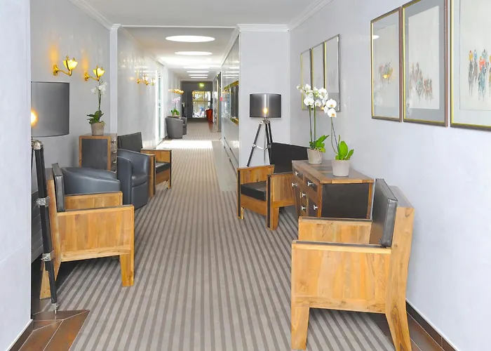 Self catering: Drake Longchamp