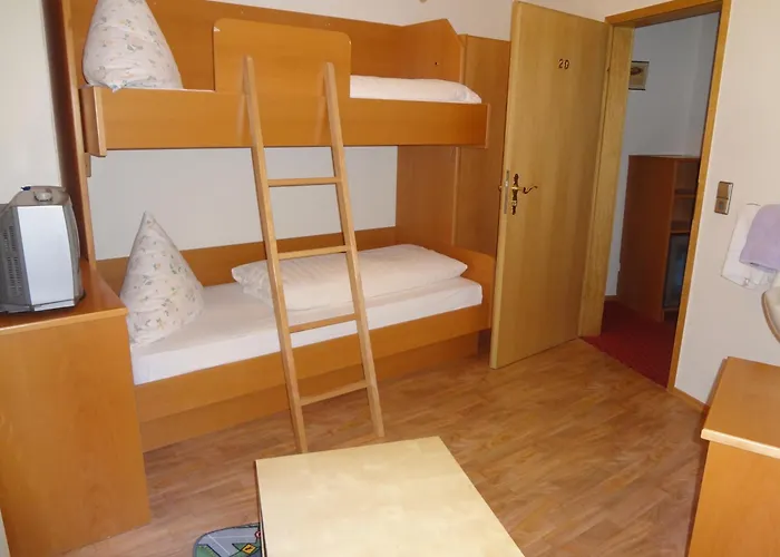 Hotel Rose Heidelberg Inklusive Fruehstueck, Saunanutzung Und Parkplaetze Nach Verfuegbarkeit