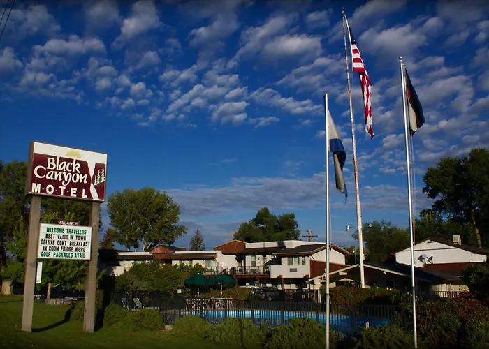Motel: Black Canyon Motel