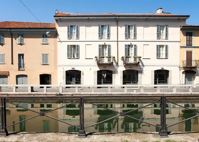 Resort: Maison Borella