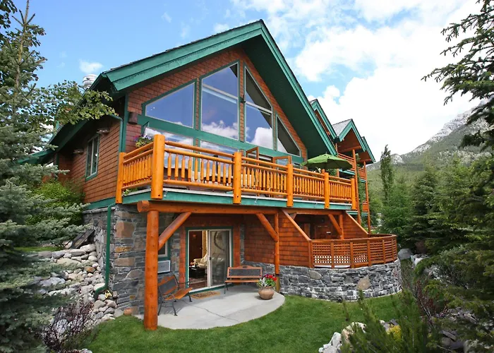A Bear And Bison Country Inn