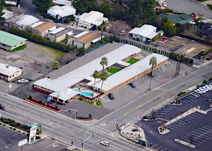 Pet Friendly hotel: Gateway Inn