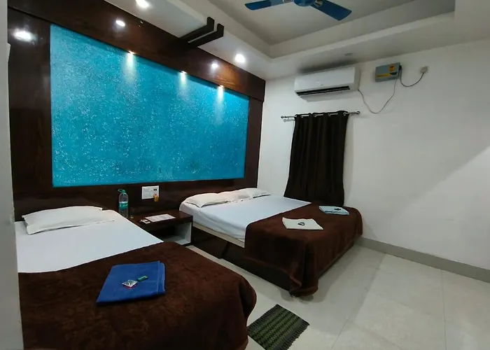 In Luxury hotels Bobby House 450M From Beach & 1 Km From Temple