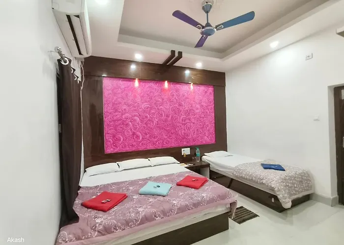 In Luxury hotels Bobby House 450M From Beach & 1 Km From Temple