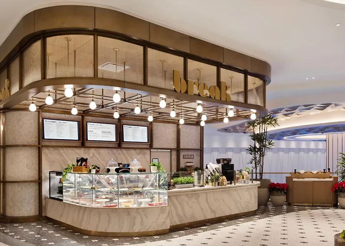 Fontainebleau , Michelin Key Award