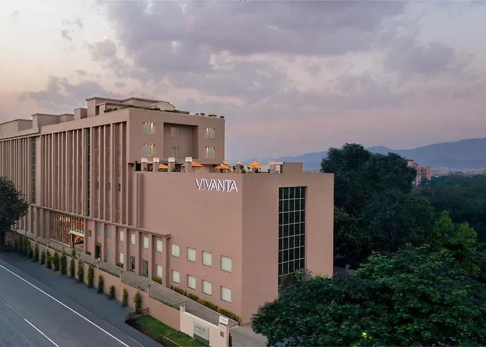 Vivanta , Golmuri