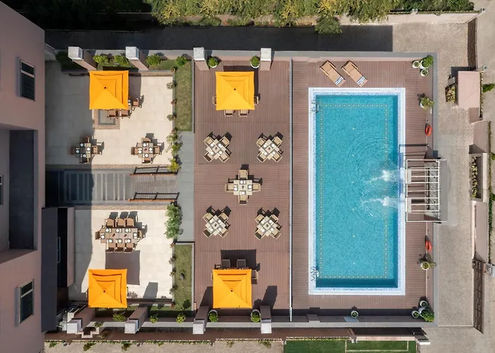 Vivanta , Golmuri