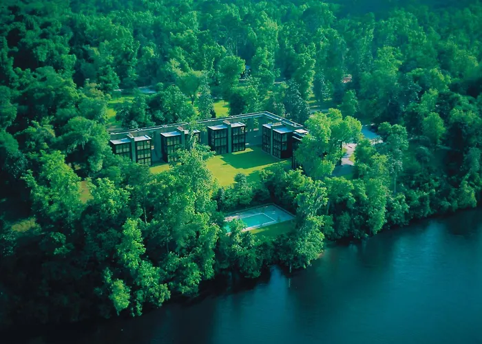 Hotels Close to Airport Inn At Middleton Place