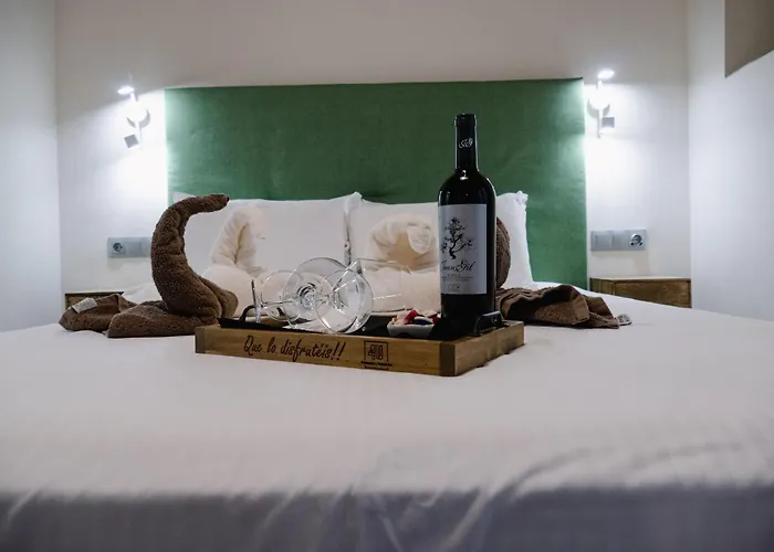 4U Suites