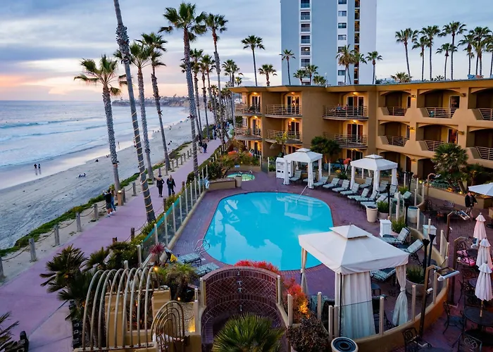 Pacific Terrace Hotel