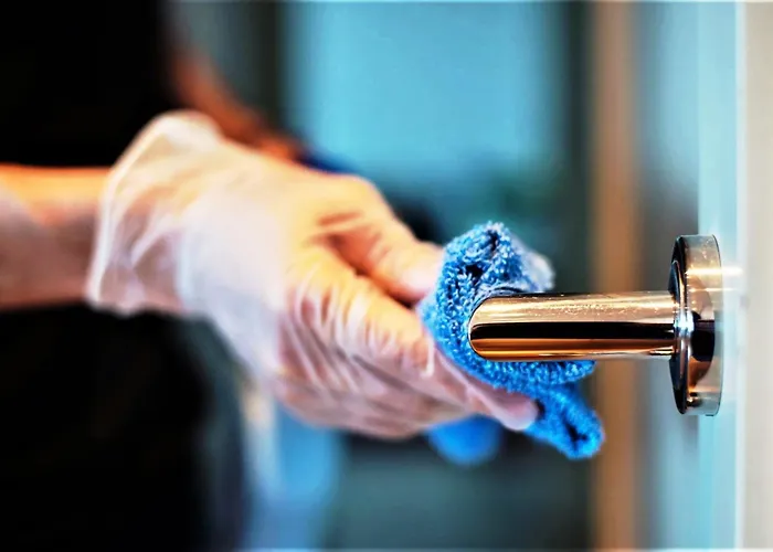 Cheap hotel: Fabhotel Gravity Inn - Nr Jupiter Hospital