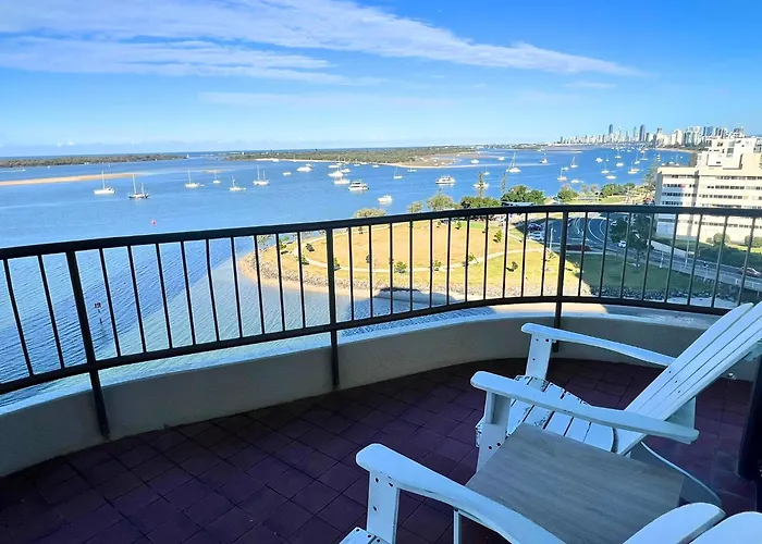Cheap hotel: Broadwater Shores Waterfront Apartments