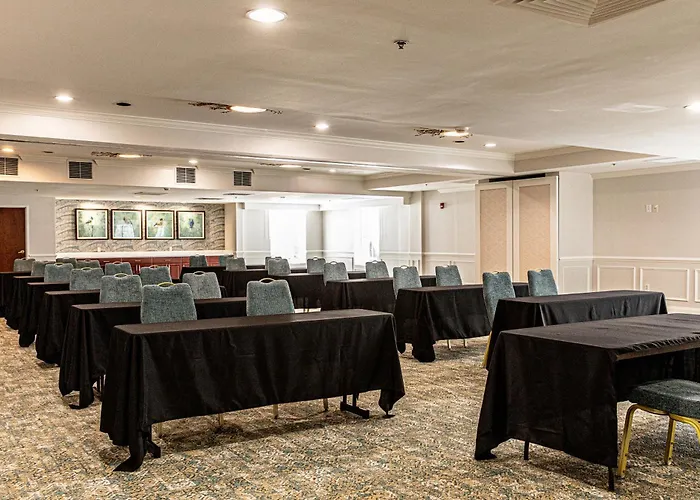 Hampton Inn & Suites Charleston-West Ashley