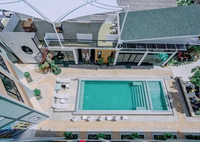 Family Hotel: Phuket Airport Place