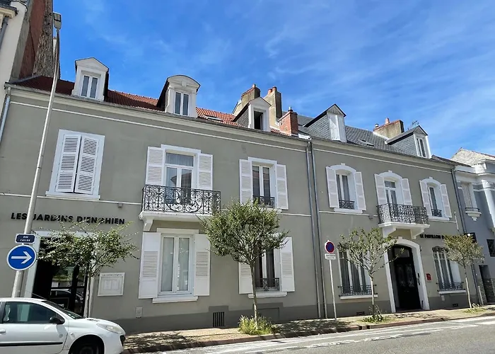 Le Pavillon D'Enghien