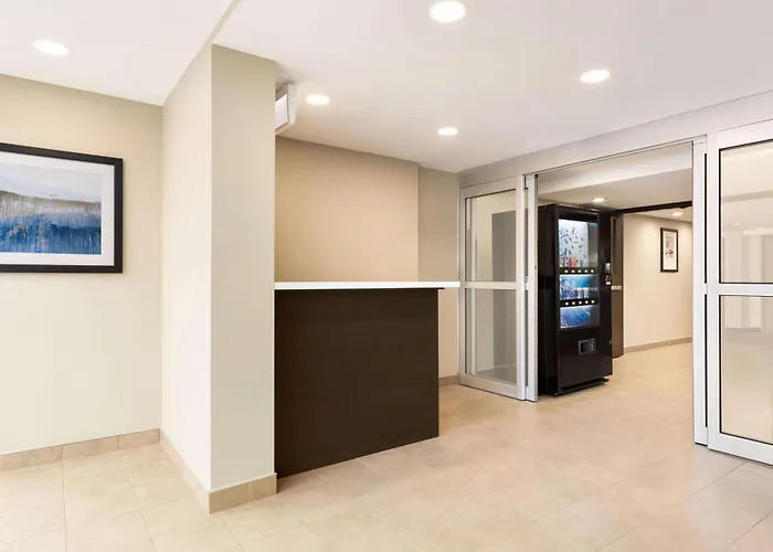 Central hotel: Wyndham Garden Niagara Falls Fallsview