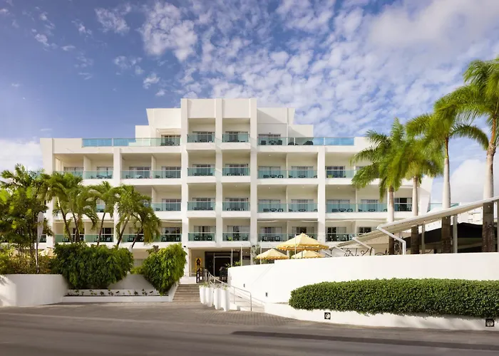 Rockley By Ocean s - Breakfast Included