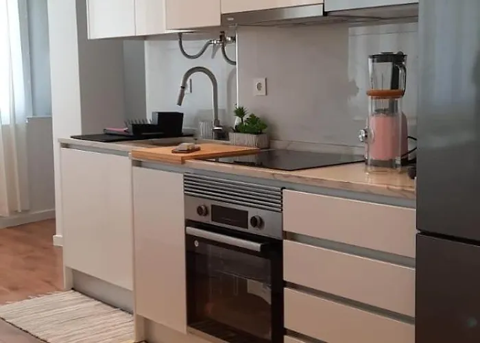 Alojamentos: Apartamento Em Alvalade