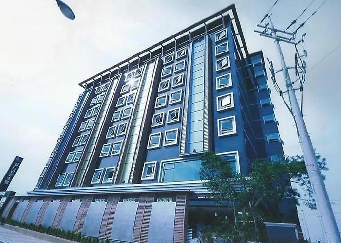 World Tourist Hotel