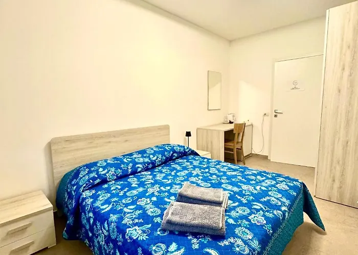 La Veranda Guest Rooms - Free Public Transport & Parking, Close To City Center