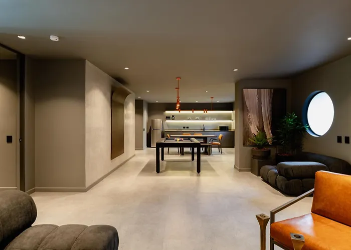 Family Hotel: Spot Building - Apartments