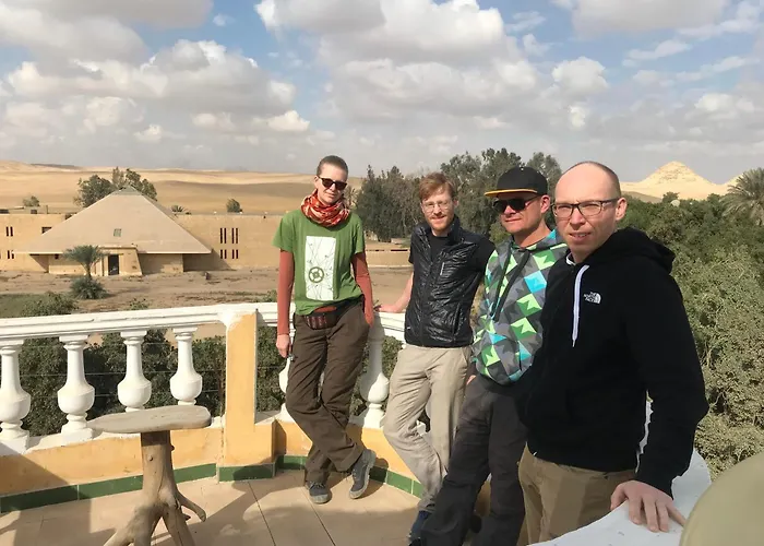 Sakkara Pyramid Inn Hotel