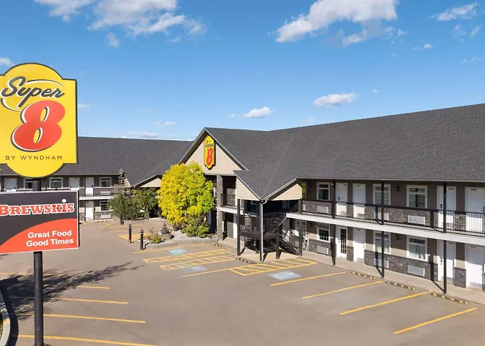 Motel: Super 8 By Wyndham Fort Mcmurray