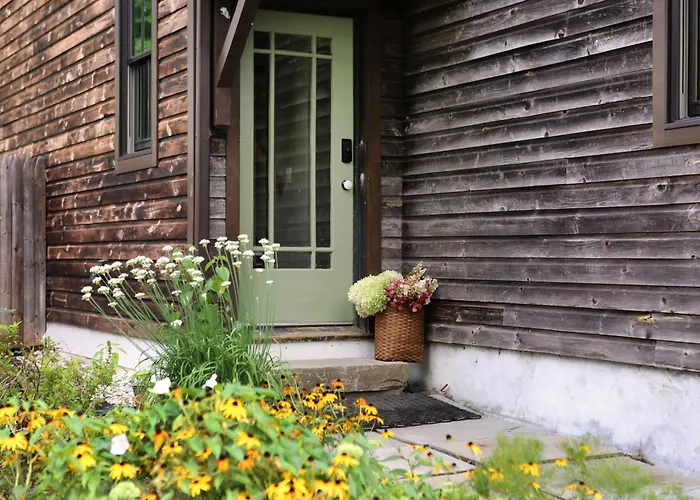 Hotels with a view Kingston Carriage House