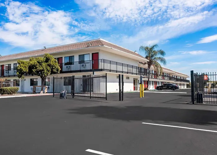 Vacation rental: Econo Lodge Stockton Near I-5 Fairgrounds