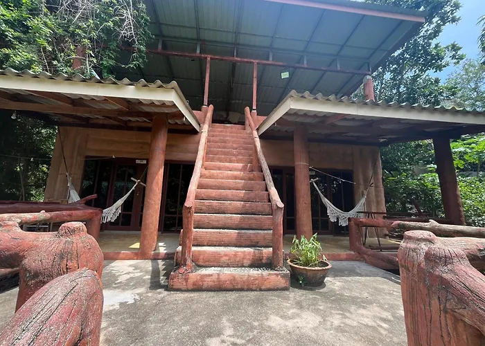Resort: Poseidon Resort