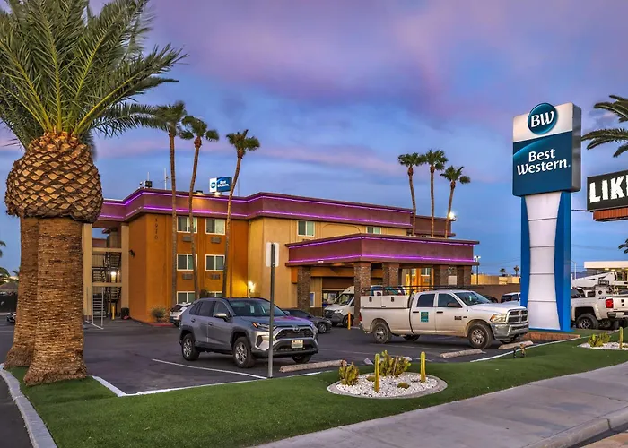 Hotels with a view Best Western Mccarran Inn