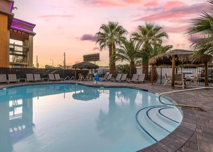 Hotels with a view Best Western Mccarran Inn