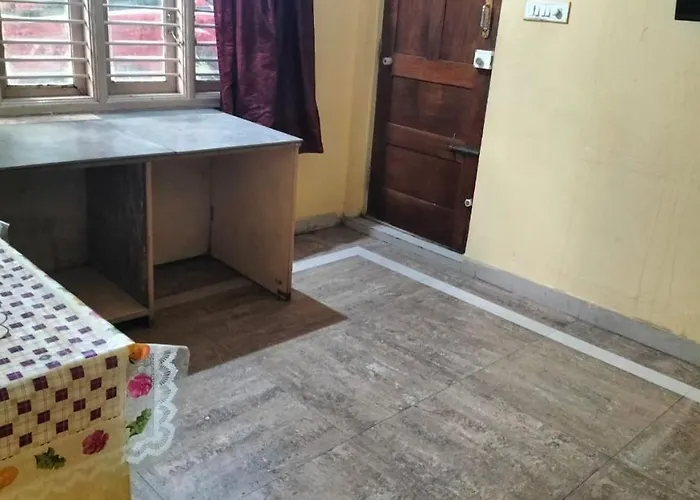 Guest house: Sapphire Inn