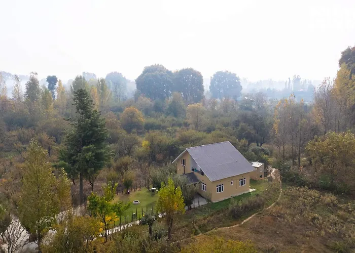 Villa: The Dewan Bagh With Heater At Srinagar By Stayvista