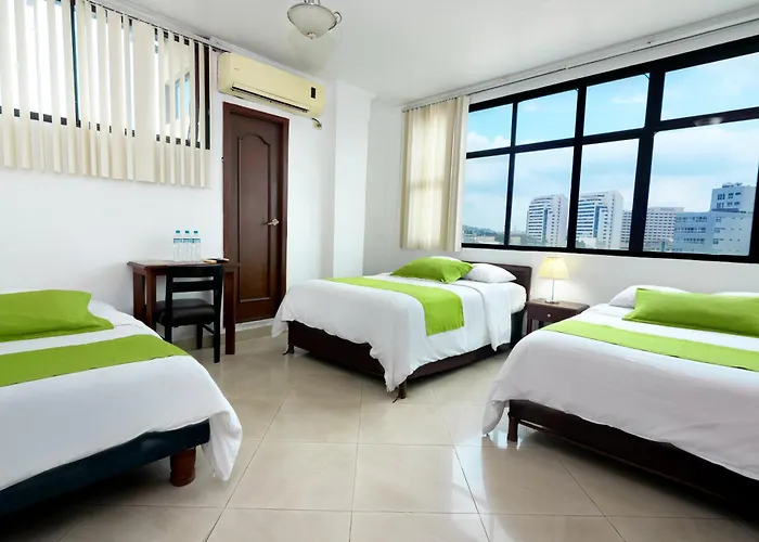 Hotel Castell - Cerca Del Aeropuerto